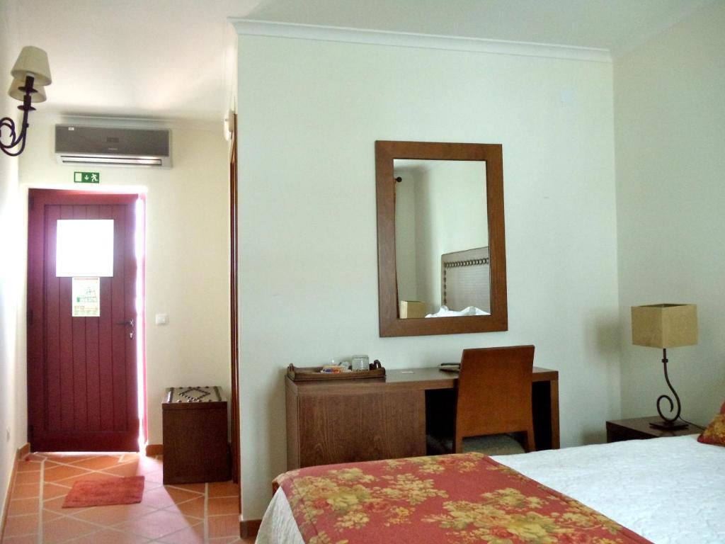 Casa Do Largo - Golega - Turismo De Habitacao Hotel ห้อง รูปภาพ