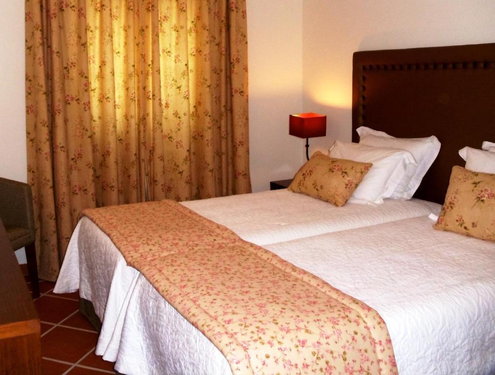 Casa Do Largo - Golega - Turismo De Habitacao Hotel ห้อง รูปภาพ